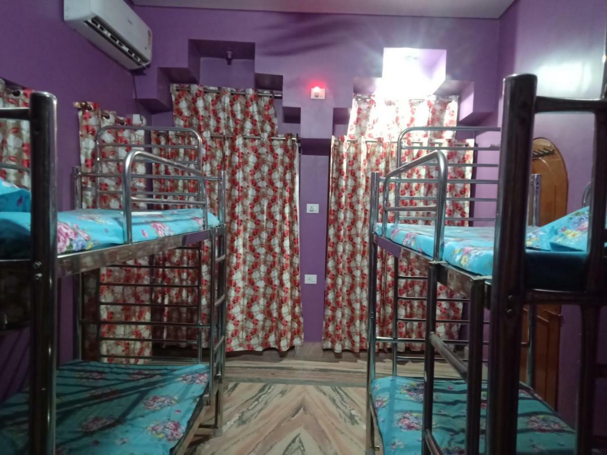 Hostel Relax Homestay Gaya Buitenkant foto
