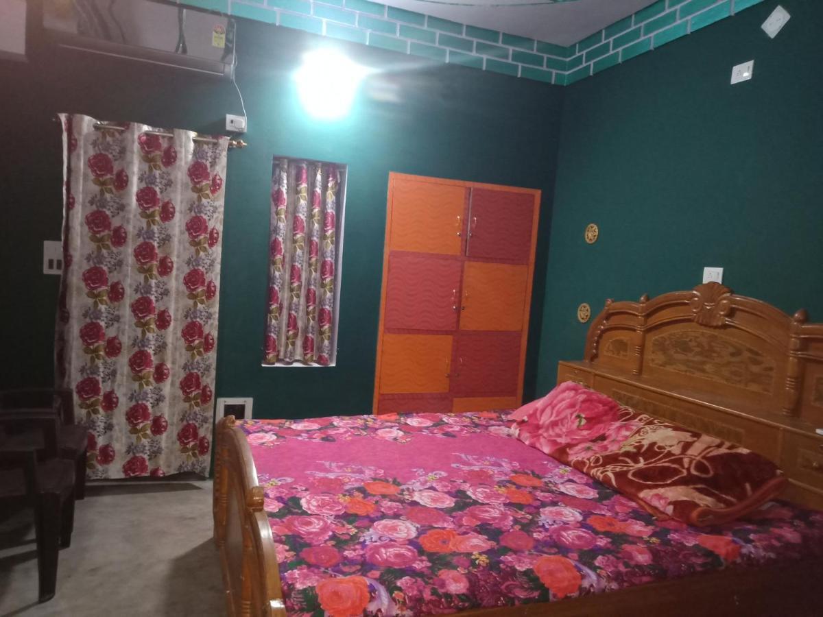 Hostel Relax Homestay Gaya Buitenkant foto